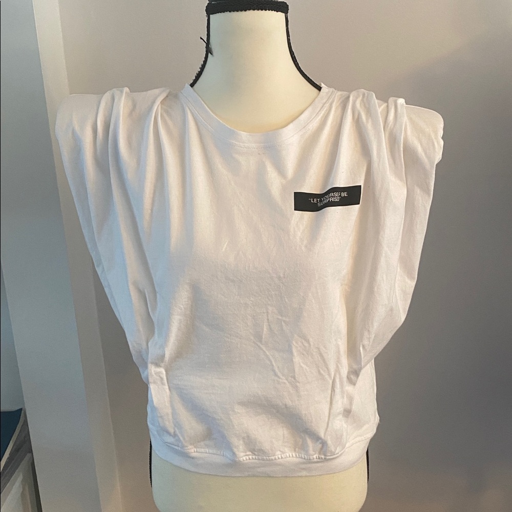 Zara unique boxy t shirt! Size medium wording on back & front - Picture 6 of 11